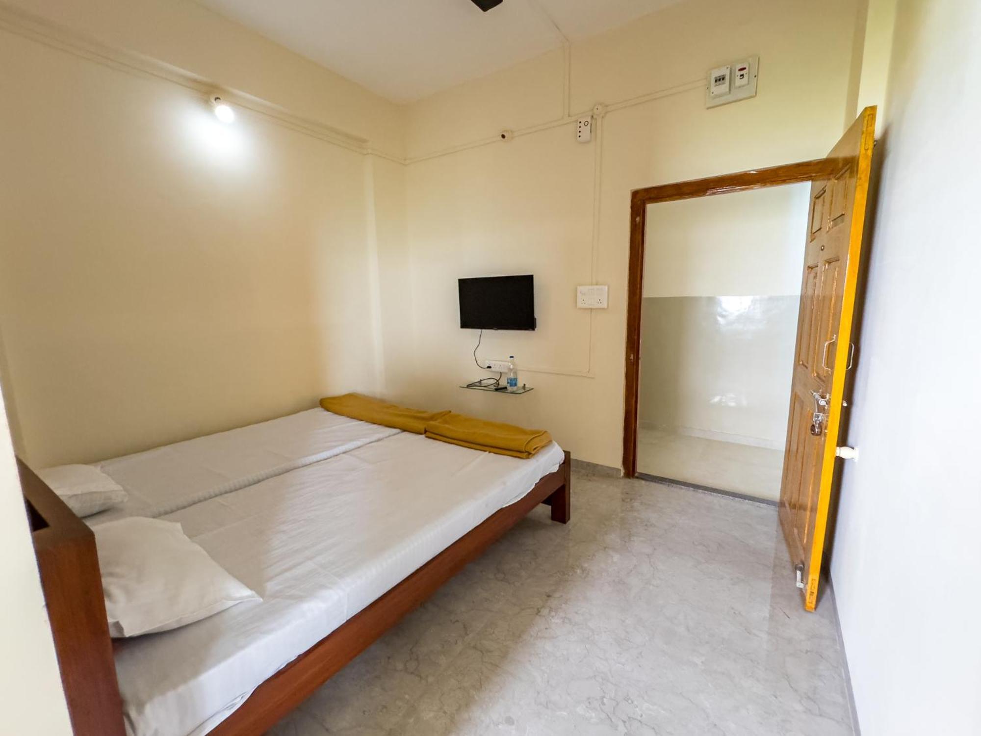 Punekar Bhavan Akalkot 客房 照片